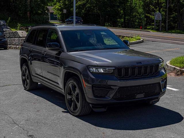 used 2023 Jeep Grand Cherokee car, priced at $34,990
