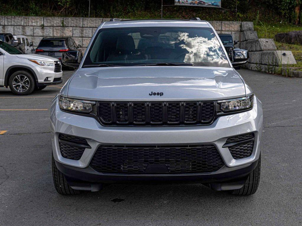 new 2025 Jeep Grand Cherokee car, priced at $42,634
