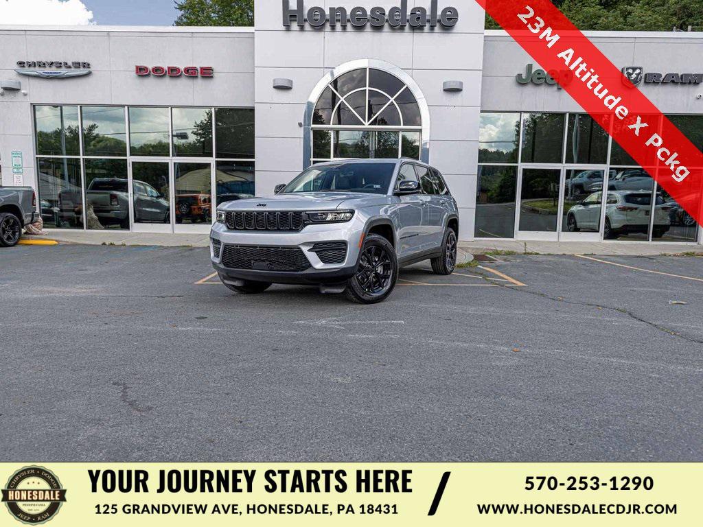 new 2025 Jeep Grand Cherokee car, priced at $42,634