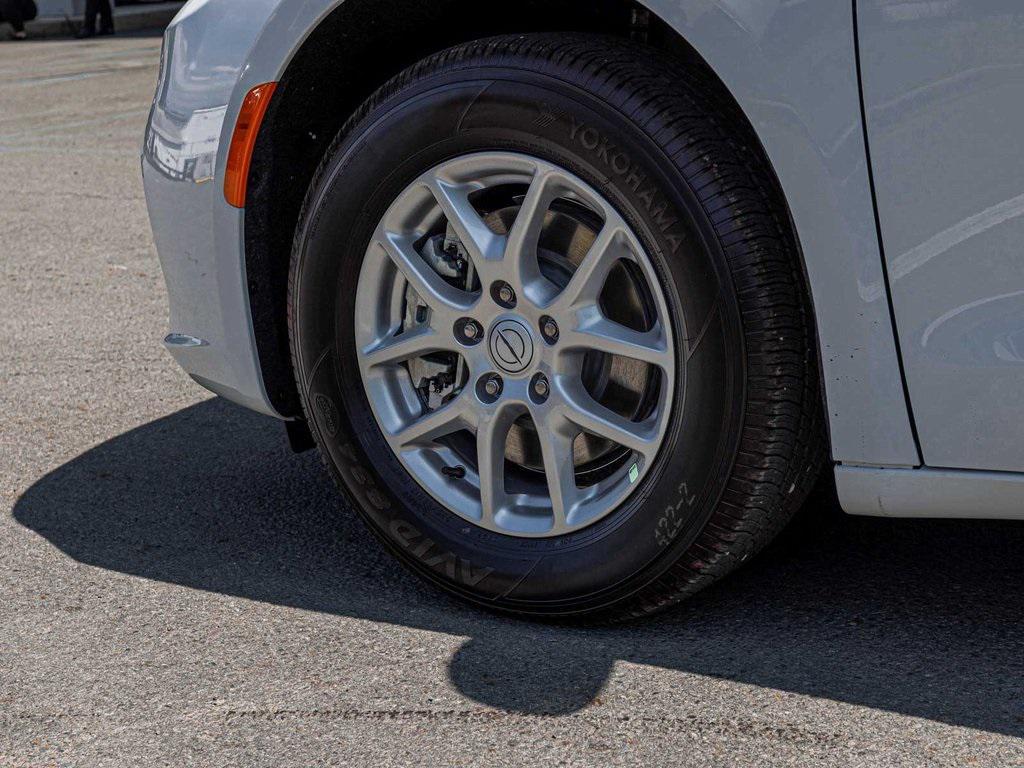 new 2025 Chrysler Pacifica car, priced at $41,752