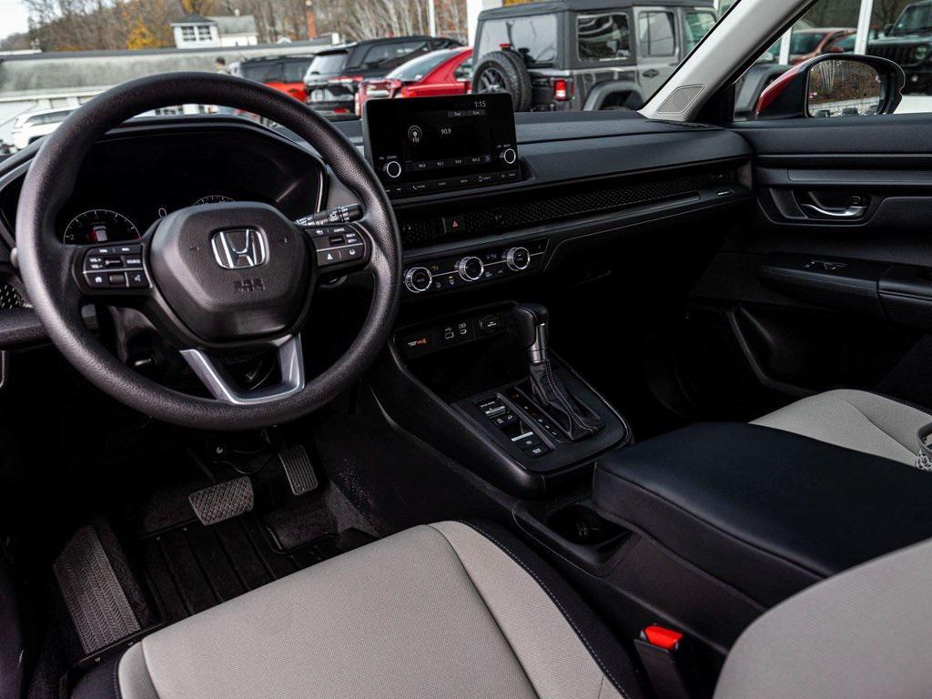 used 2025 Honda CR-V car, priced at $29,990