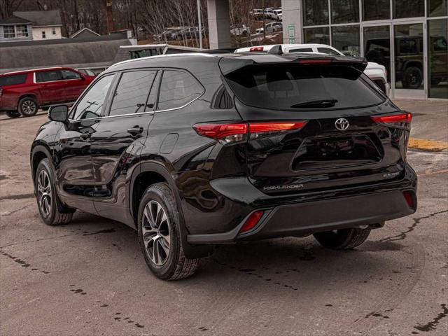 used 2020 Toyota Highlander car, priced at $26,740