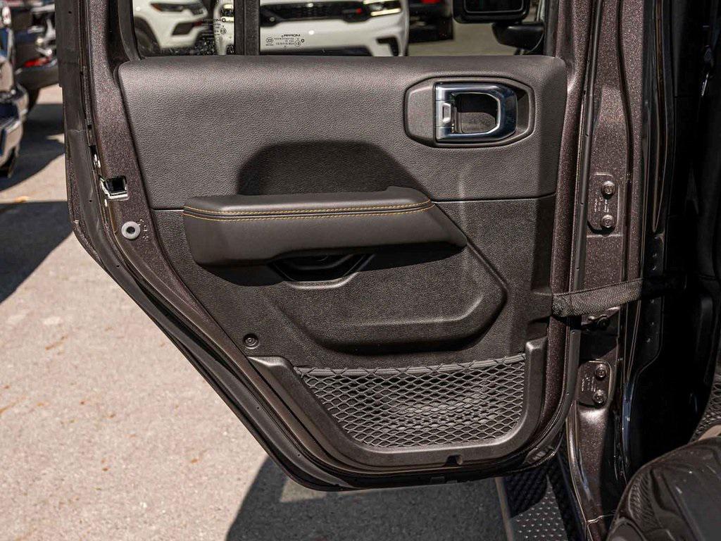 new 2025 Jeep Wrangler car, priced at $53,507