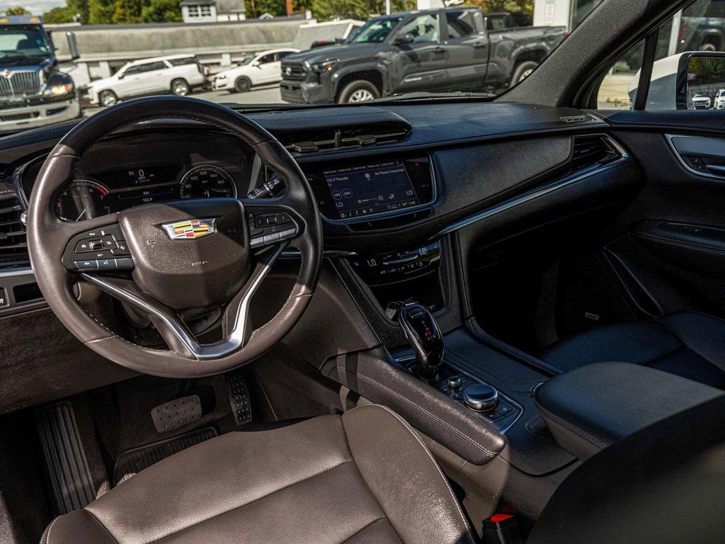 used 2024 Cadillac XT6 car, priced at $38,990