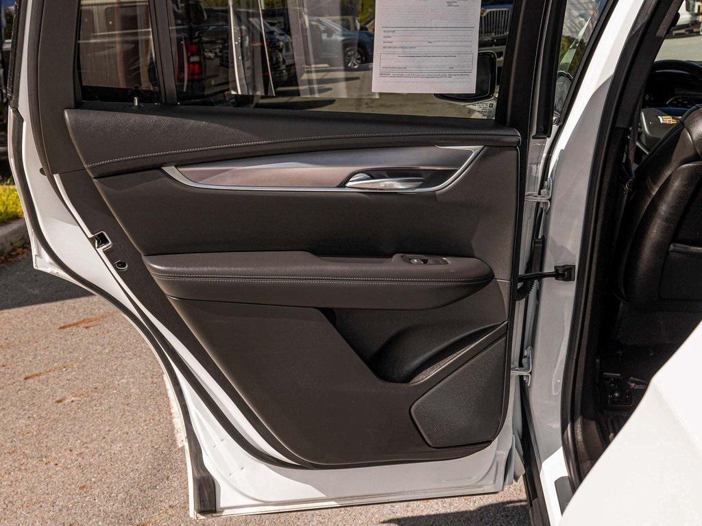 used 2024 Cadillac XT6 car, priced at $38,990