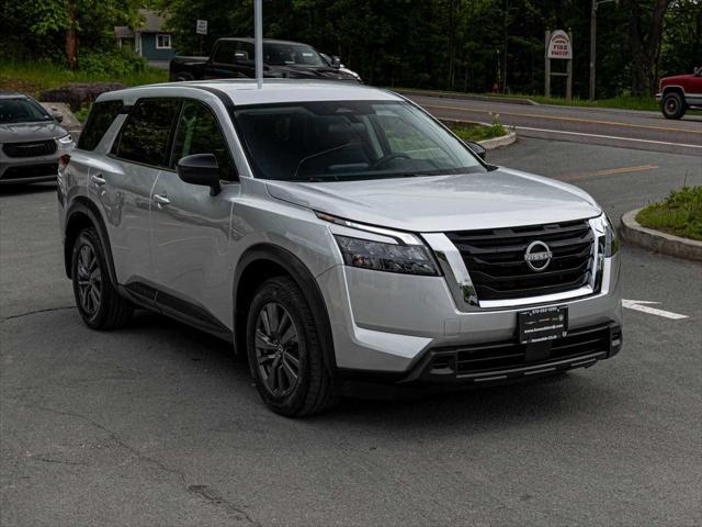 used 2024 Nissan Pathfinder car, priced at $35,990