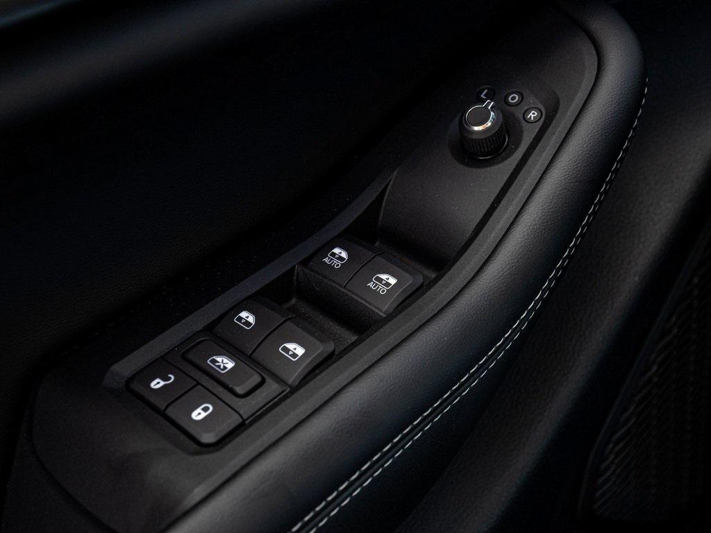 new 2025 Jeep Grand Cherokee car, priced at $42,647