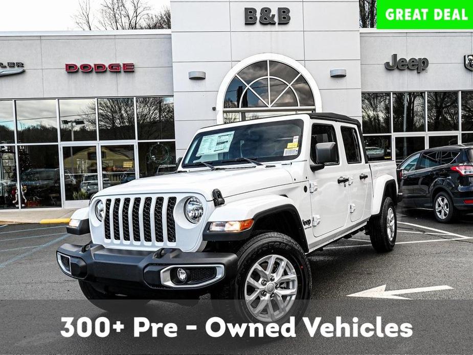 new 2023 Jeep Gladiator car, priced at $48,353