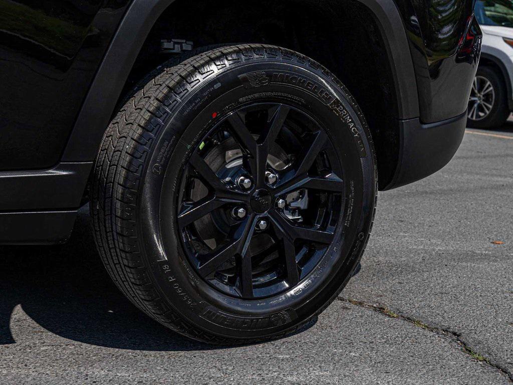 new 2025 Jeep Grand Cherokee car, priced at $42,534
