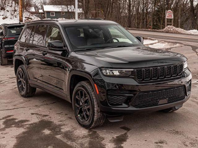 new 2025 Jeep Grand Cherokee car, priced at $44,030