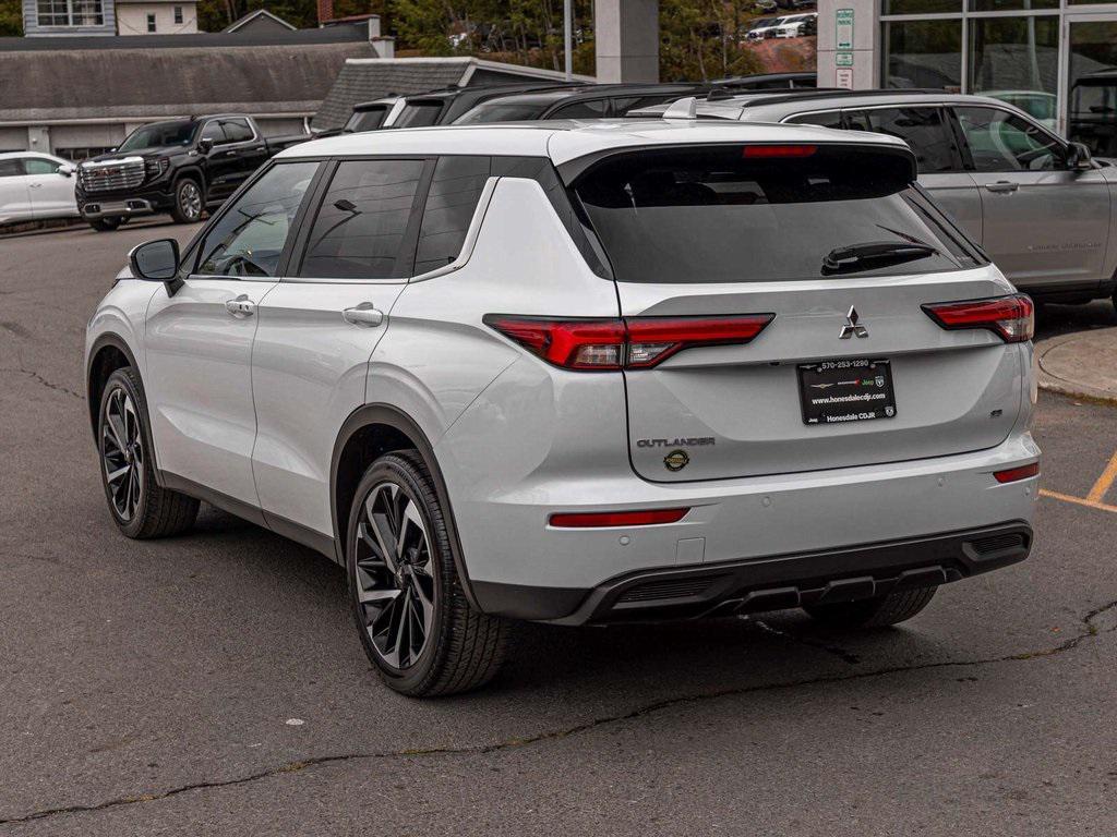 used 2024 Mitsubishi Outlander car, priced at $22,450