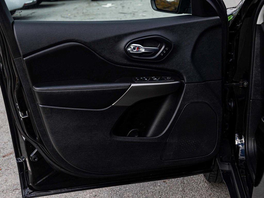 used 2020 Jeep Cherokee car, priced at $17,450