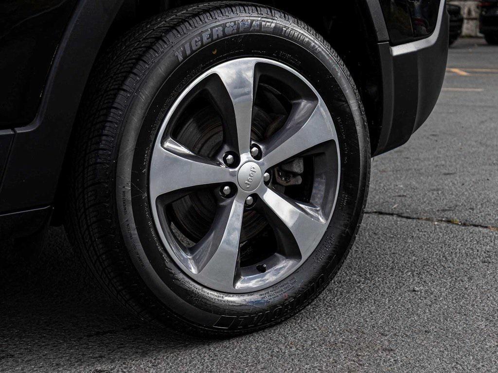 used 2020 Jeep Cherokee car, priced at $17,450