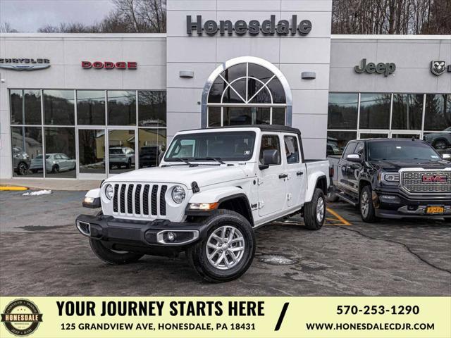 used 2023 Jeep Gladiator car, priced at $38,490