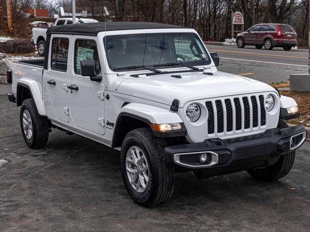 used 2023 Jeep Gladiator car, priced at $38,490