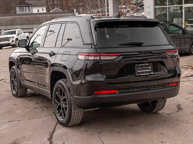 new 2025 Jeep Grand Cherokee car, priced at $44,030