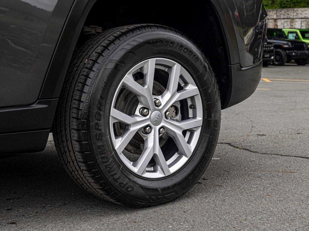 used 2022 Jeep Grand Cherokee car, priced at $30,890