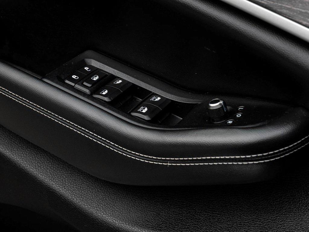 used 2023 Jeep Grand Cherokee car, priced at $23,990