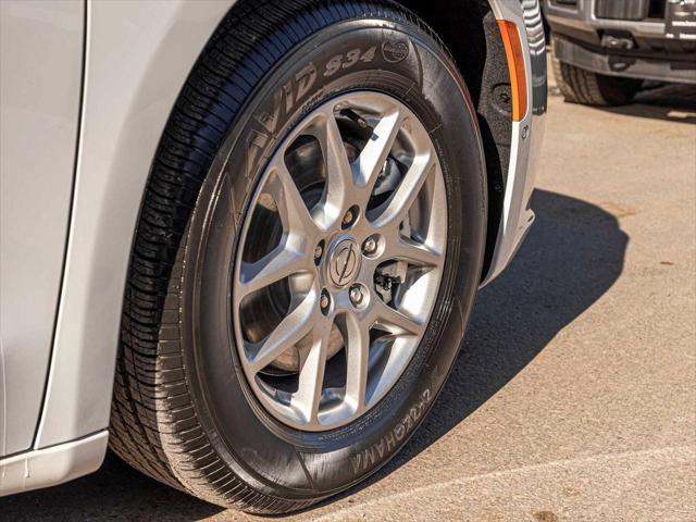 new 2025 Chrysler Pacifica car, priced at $42,326