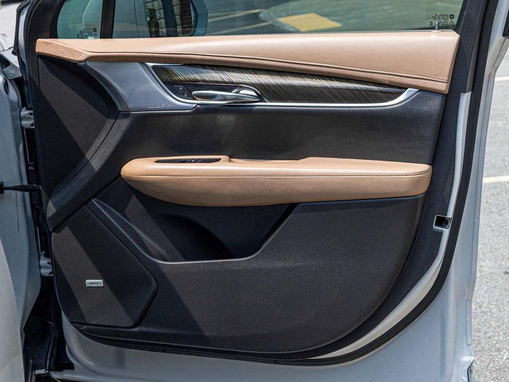 used 2020 Cadillac XT6 car, priced at $29,990