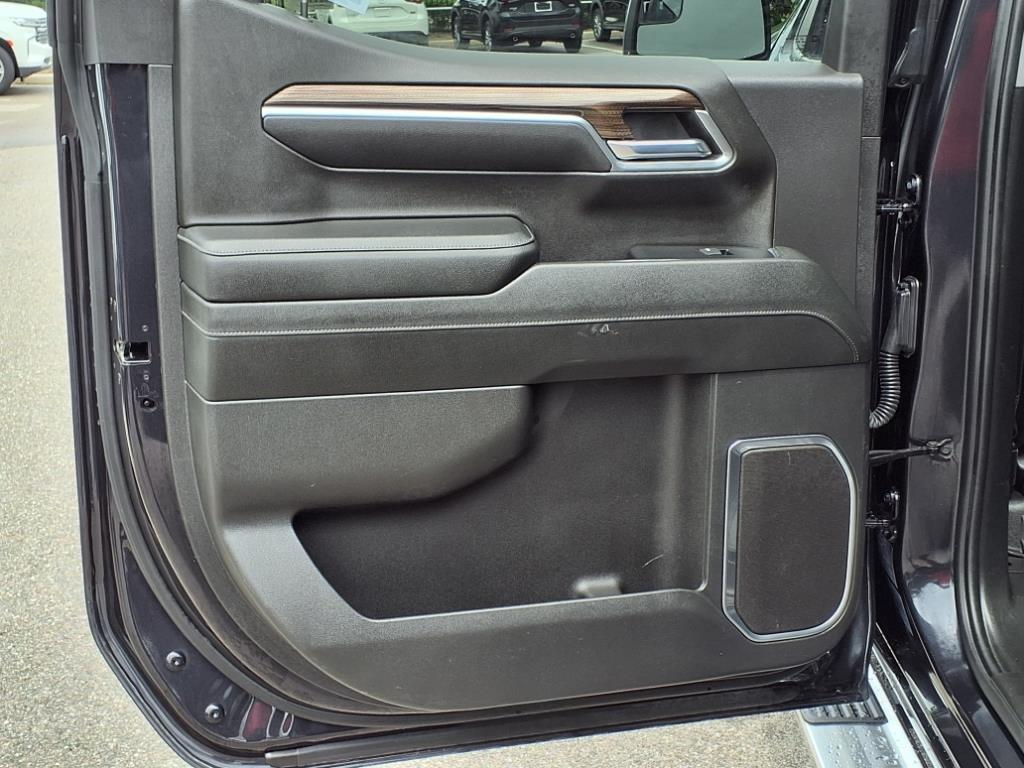 used 2023 Chevrolet Silverado 1500 car, priced at $32,995