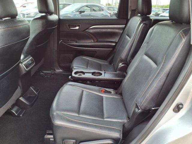 used 2019 Toyota Highlander car, priced at $25,995
