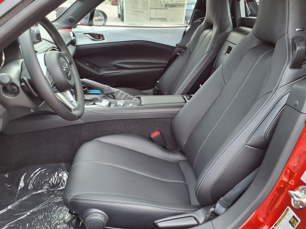 new 2025 Mazda MX-5 Miata RF car, priced at $39,298