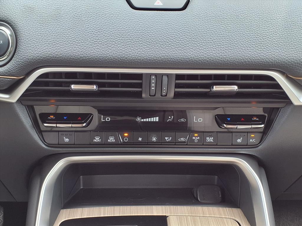 new 2025 Mazda CX-70 PHEV car, priced at $53,962