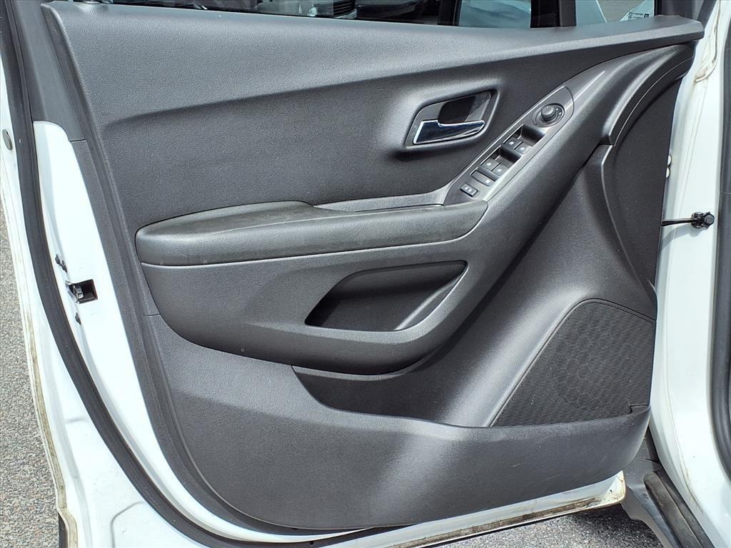 used 2022 Chevrolet Trax car, priced at $16,395