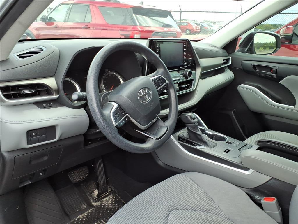 used 2022 Toyota Highlander car, priced at $26,595