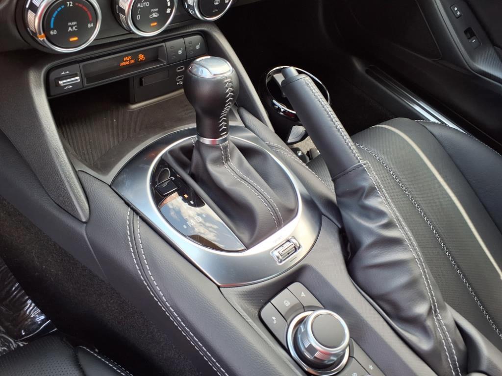 new 2025 Mazda MX-5 Miata RF car, priced at $39,478