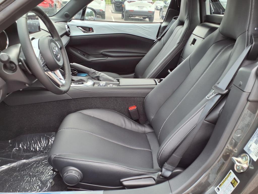 new 2025 Mazda MX-5 Miata RF car, priced at $39,574