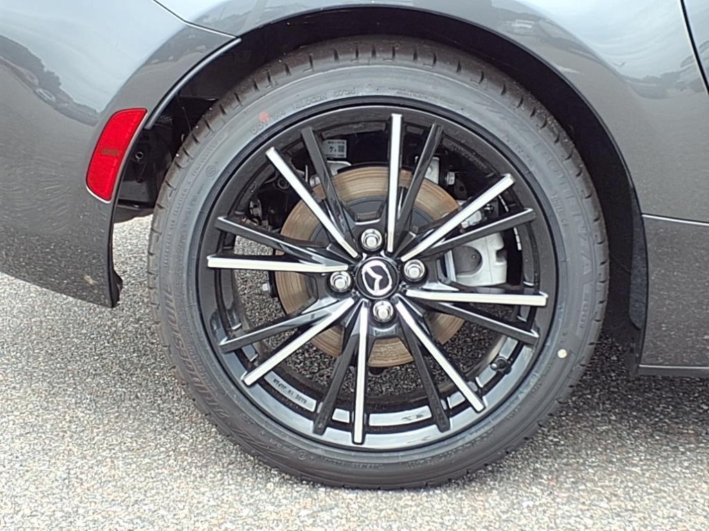 new 2025 Mazda MX-5 Miata RF car, priced at $39,574