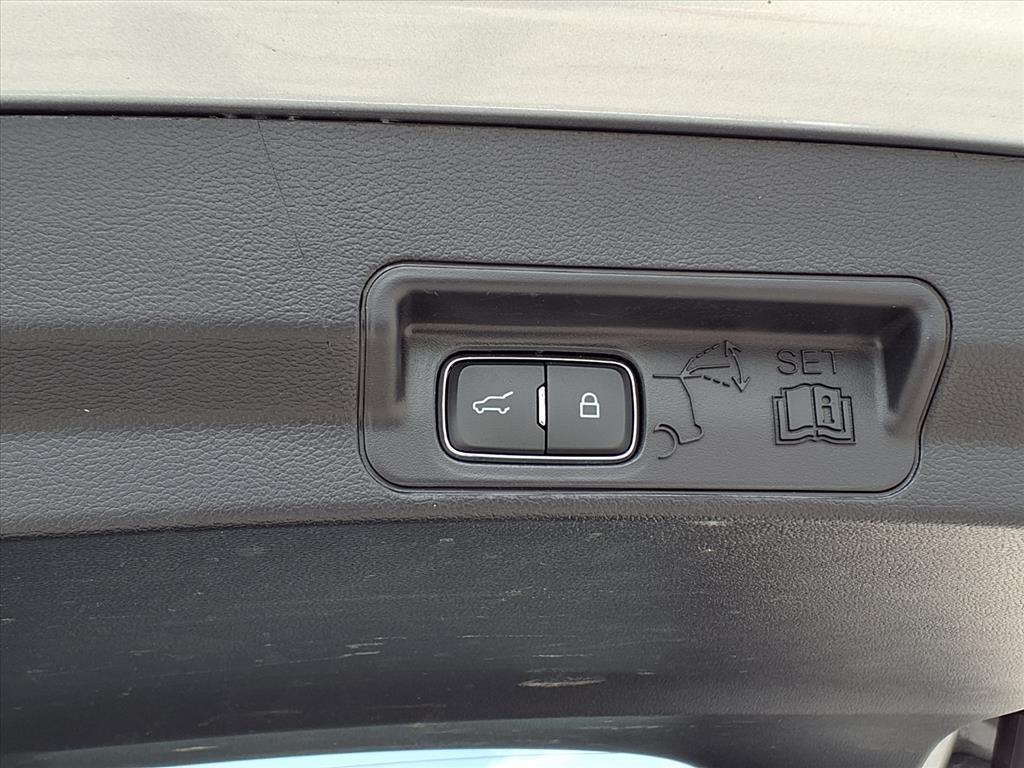 used 2022 Ford Explorer car, priced at $22,595