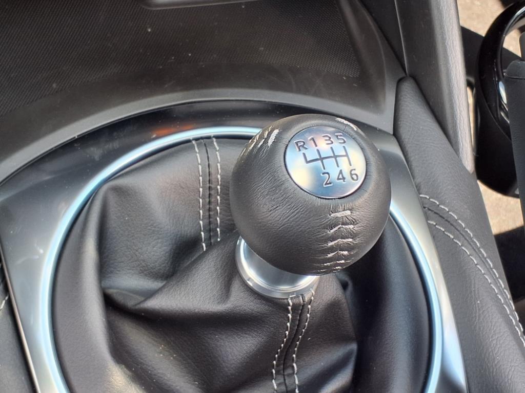 new 2025 Mazda MX-5 Miata car, priced at $34,374