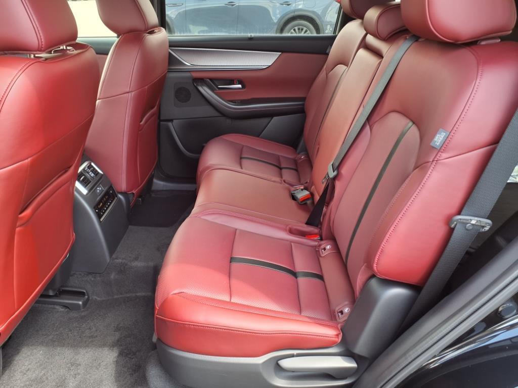new 2025 Mazda CX-70 car, priced at $46,712