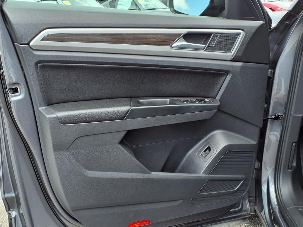 used 2018 Volkswagen Atlas car, priced at $12,895