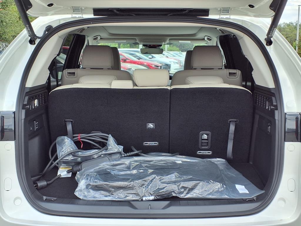 new 2025 Mazda CX-90 car, priced at $53,506
