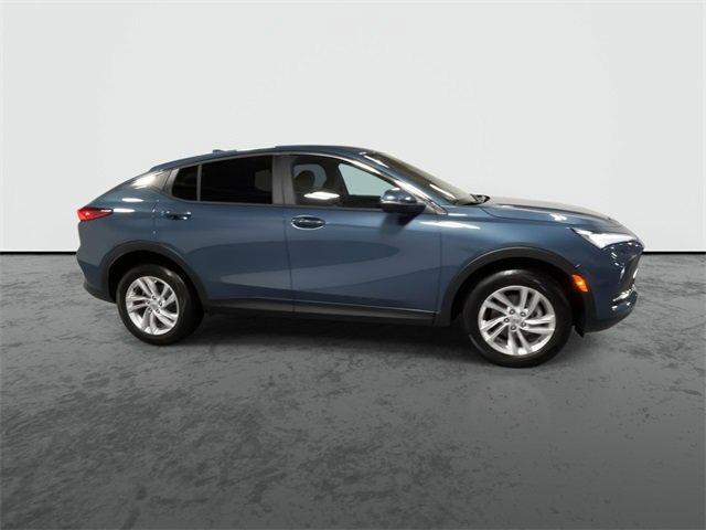 new 2025 Buick Envista car, priced at $25,280