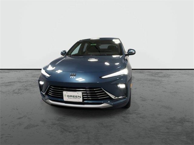 new 2025 Buick Envista car, priced at $25,280