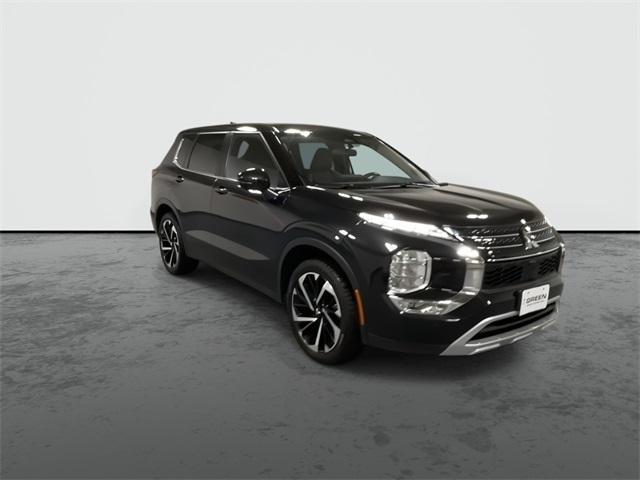 used 2022 Mitsubishi Outlander car, priced at $22,040