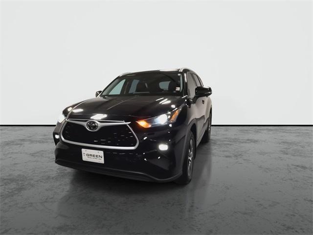 used 2023 Toyota Highlander car, priced at $38,705