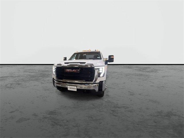 new 2025 GMC Sierra 3500 car, priced at $75,141