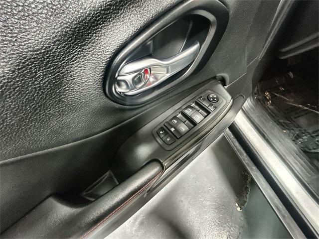 used 2021 Jeep Cherokee car, priced at $21,644