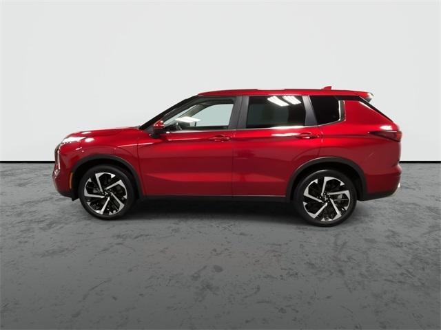 used 2023 Mitsubishi Outlander car, priced at $25,900