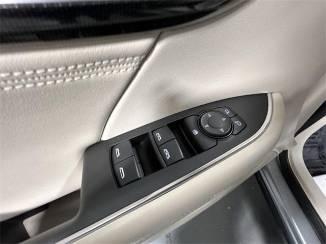 used 2023 Buick Envision car, priced at $22,992