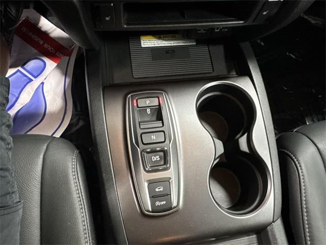 used 2022 Honda Pilot car, priced at $33,591