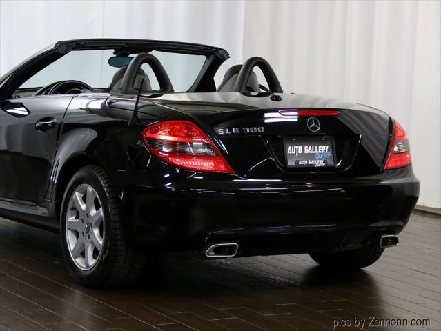 used 2009 Mercedes-Benz SLK-Class car, priced at $13,990