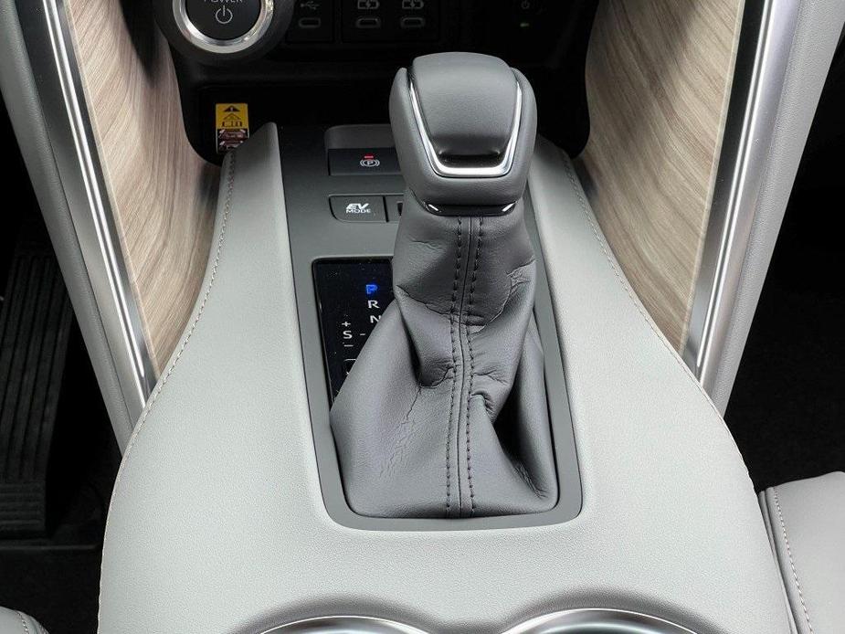 new 2024 Toyota Venza car