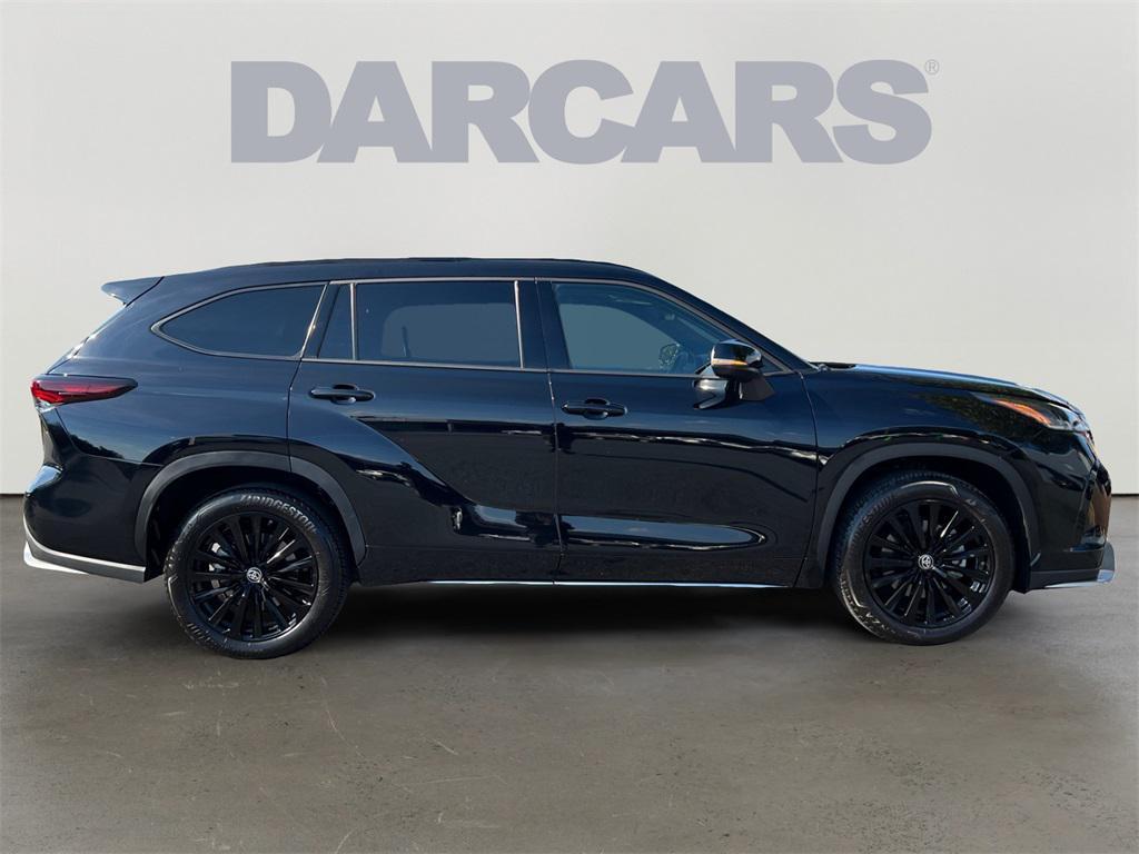 used 2025 Toyota Highlander car, priced at $46,499